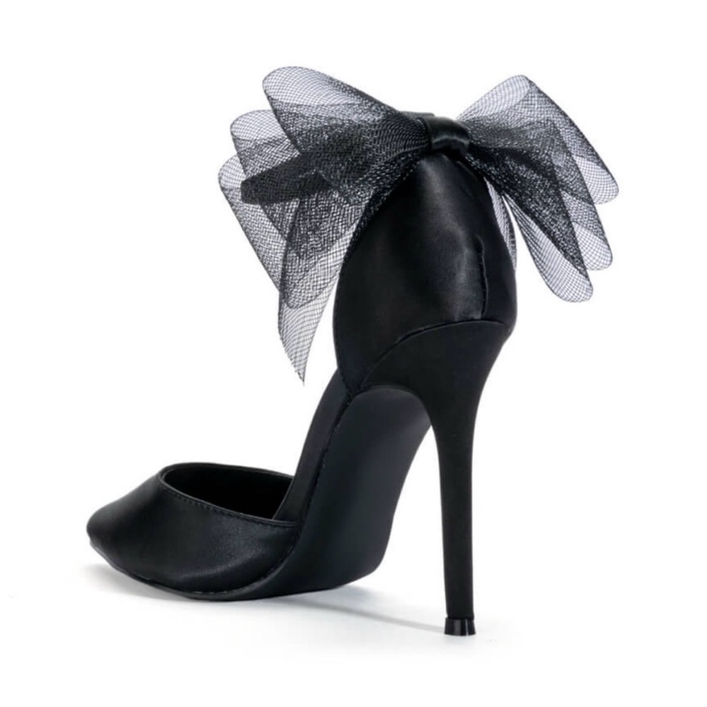 🎀🖤 Black Bow Stilettos - Azalea Wang